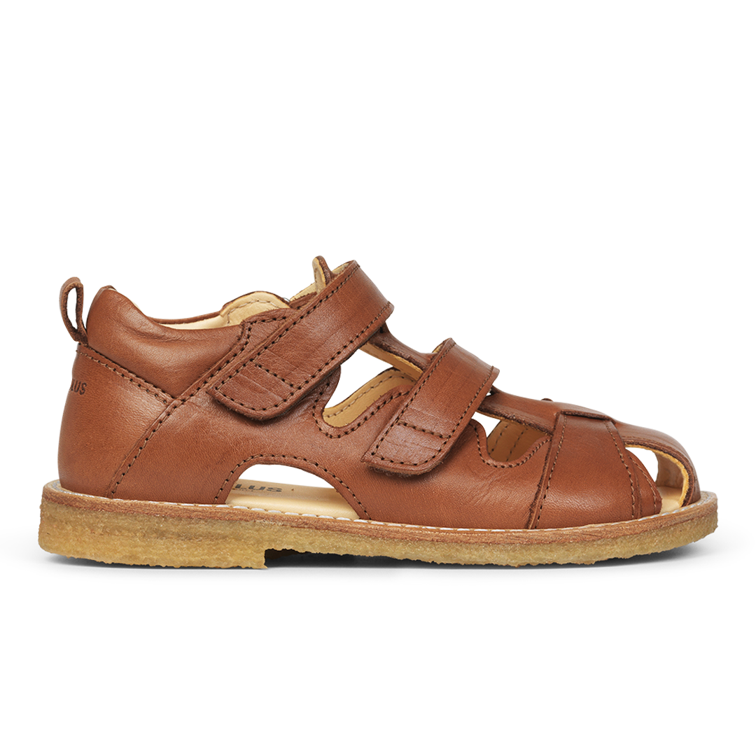 Sandal med velcro lukning