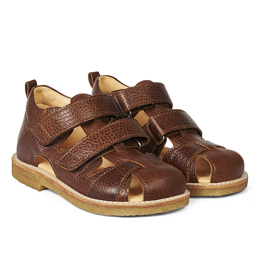 Sandal med velcro lukning