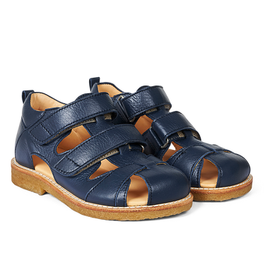 Sandal med velcro lukning