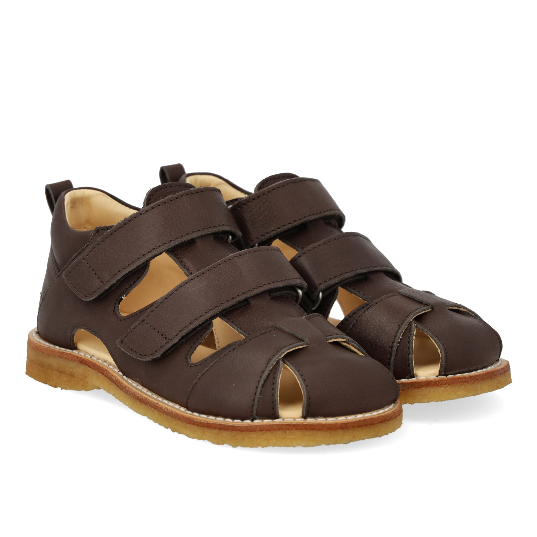 Sandal med velcro lukning