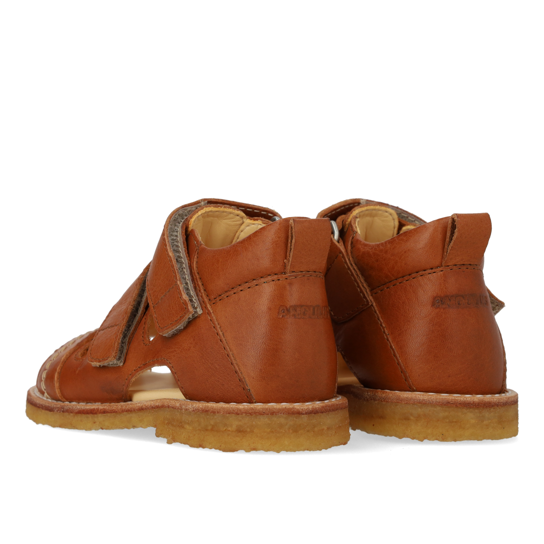 Begynder sandal med velcrolukning