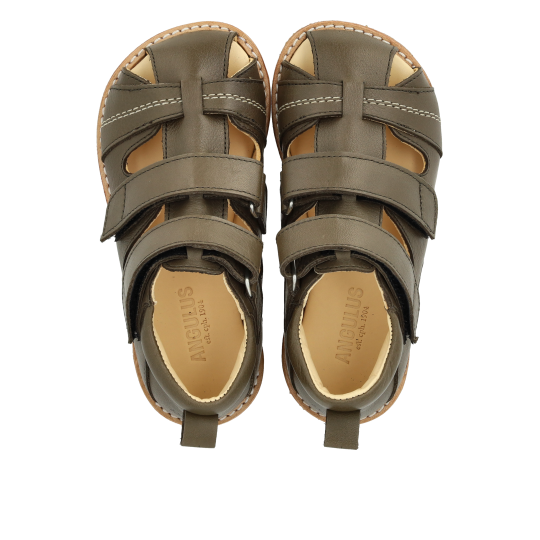 Begynder sandal med velcrolukning
