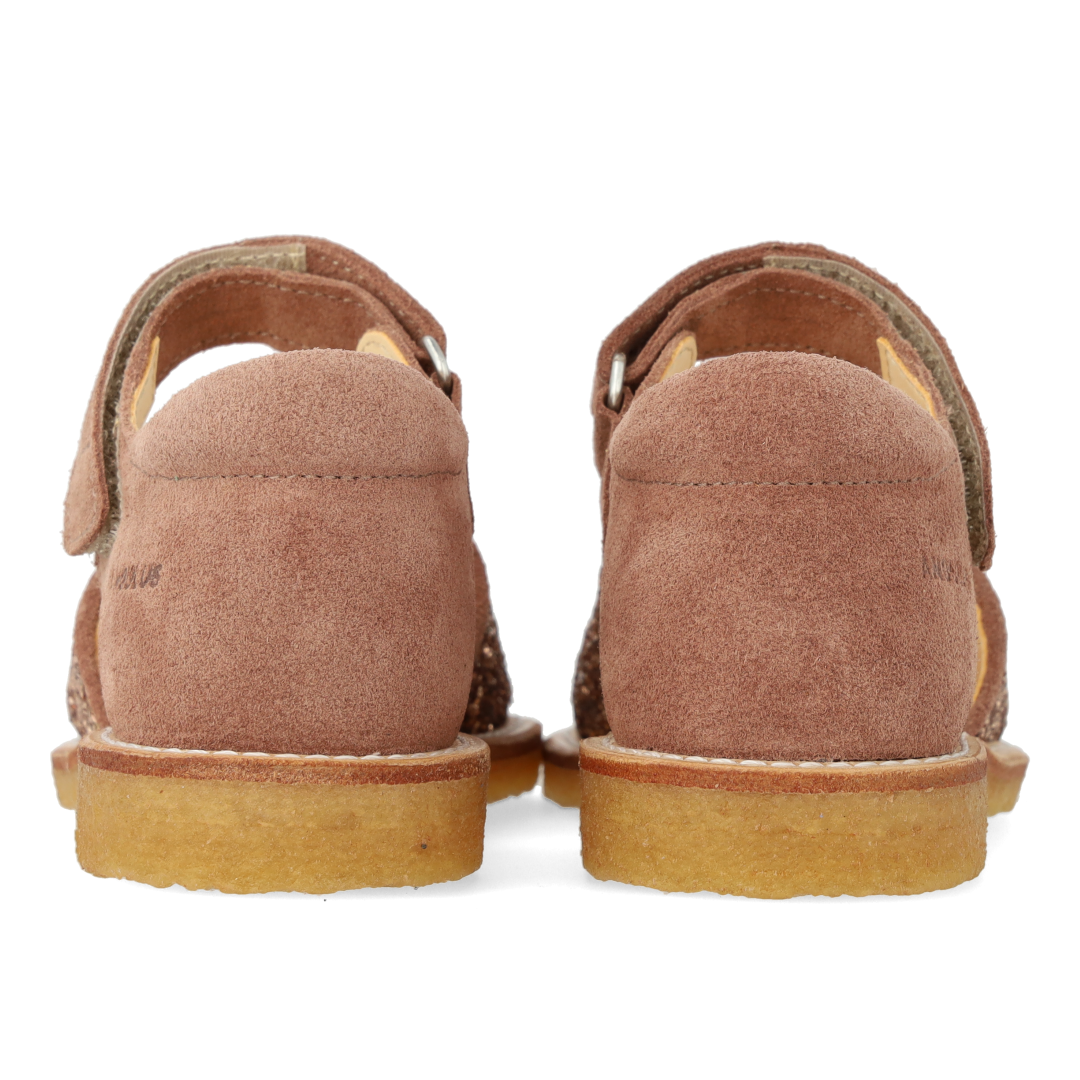 Sandal med funklende glitterdetalje