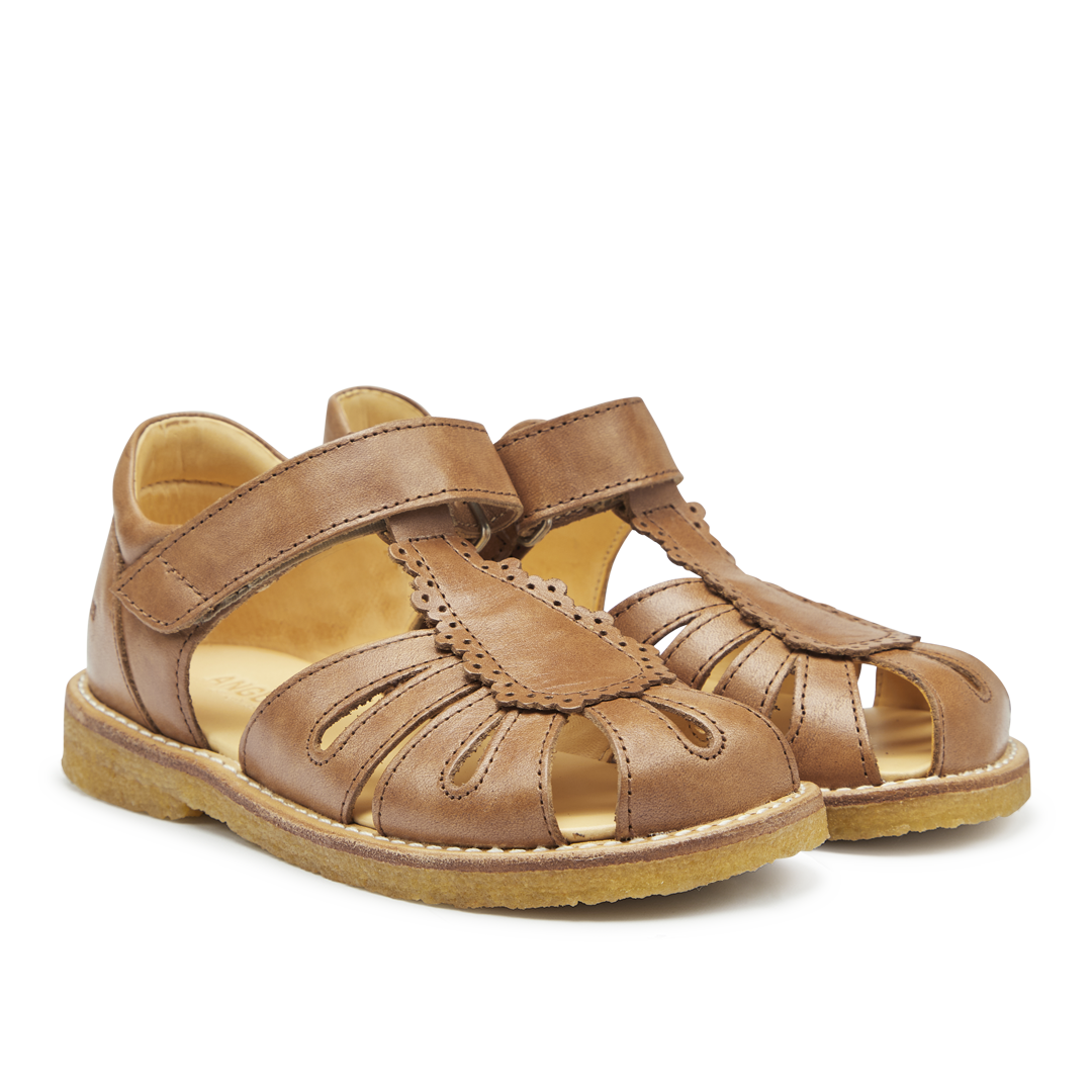Sandal med dråbedetalje