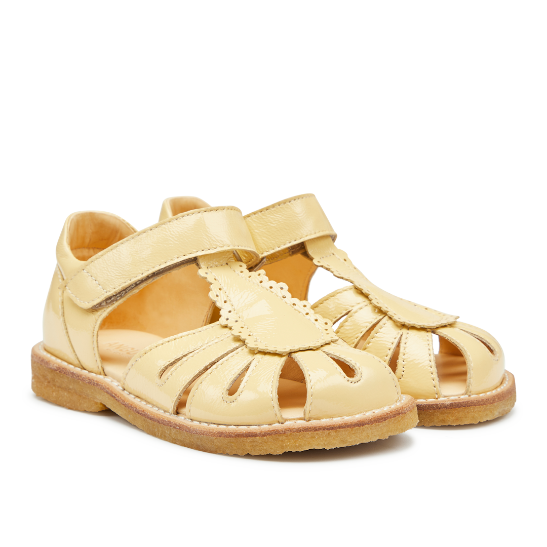 Sandal med dråbedetalje
