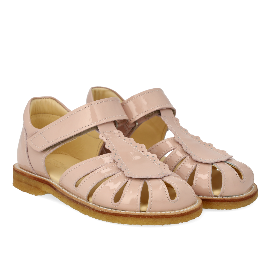 Sandal med dråbedetalje