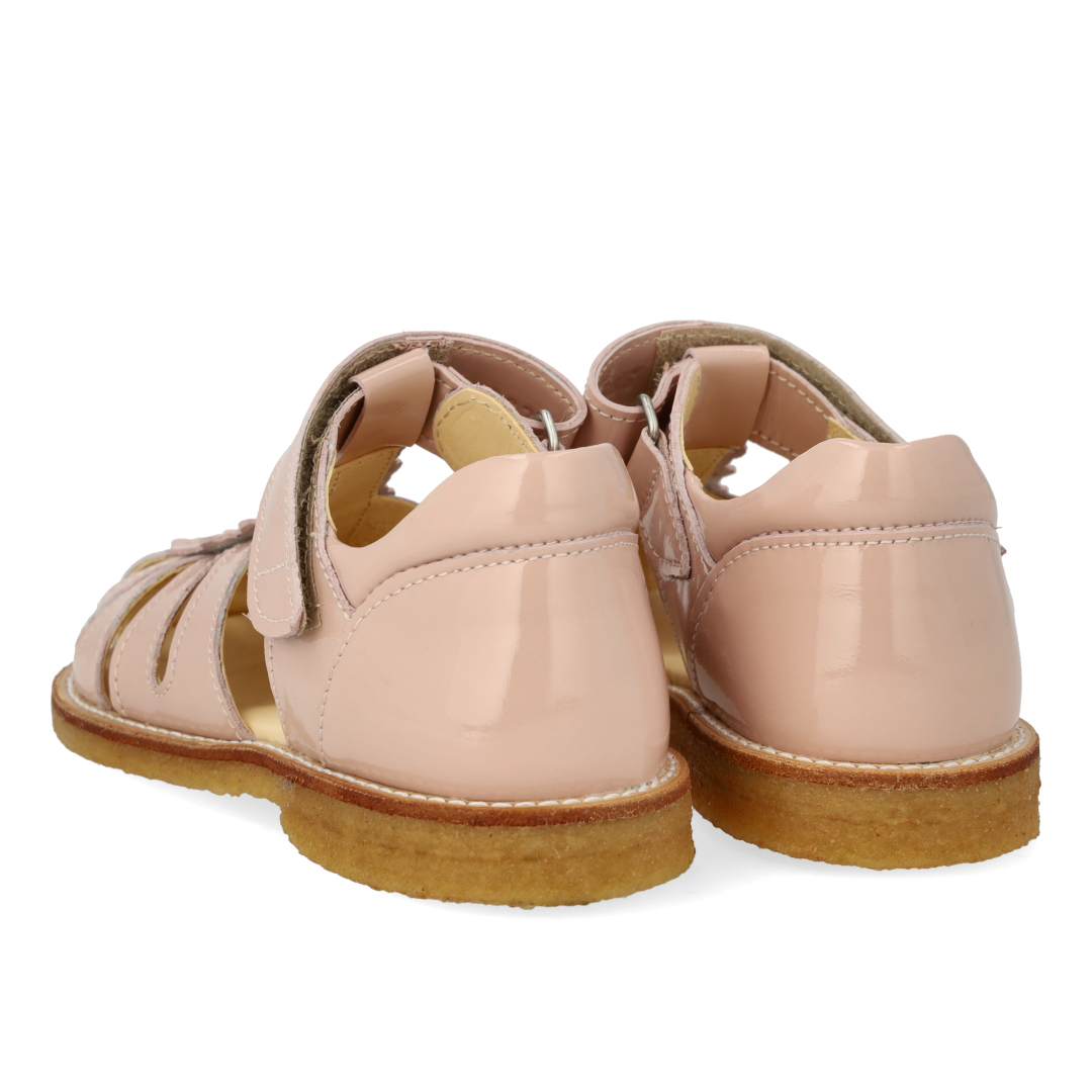 Sandal med dråbedetalje