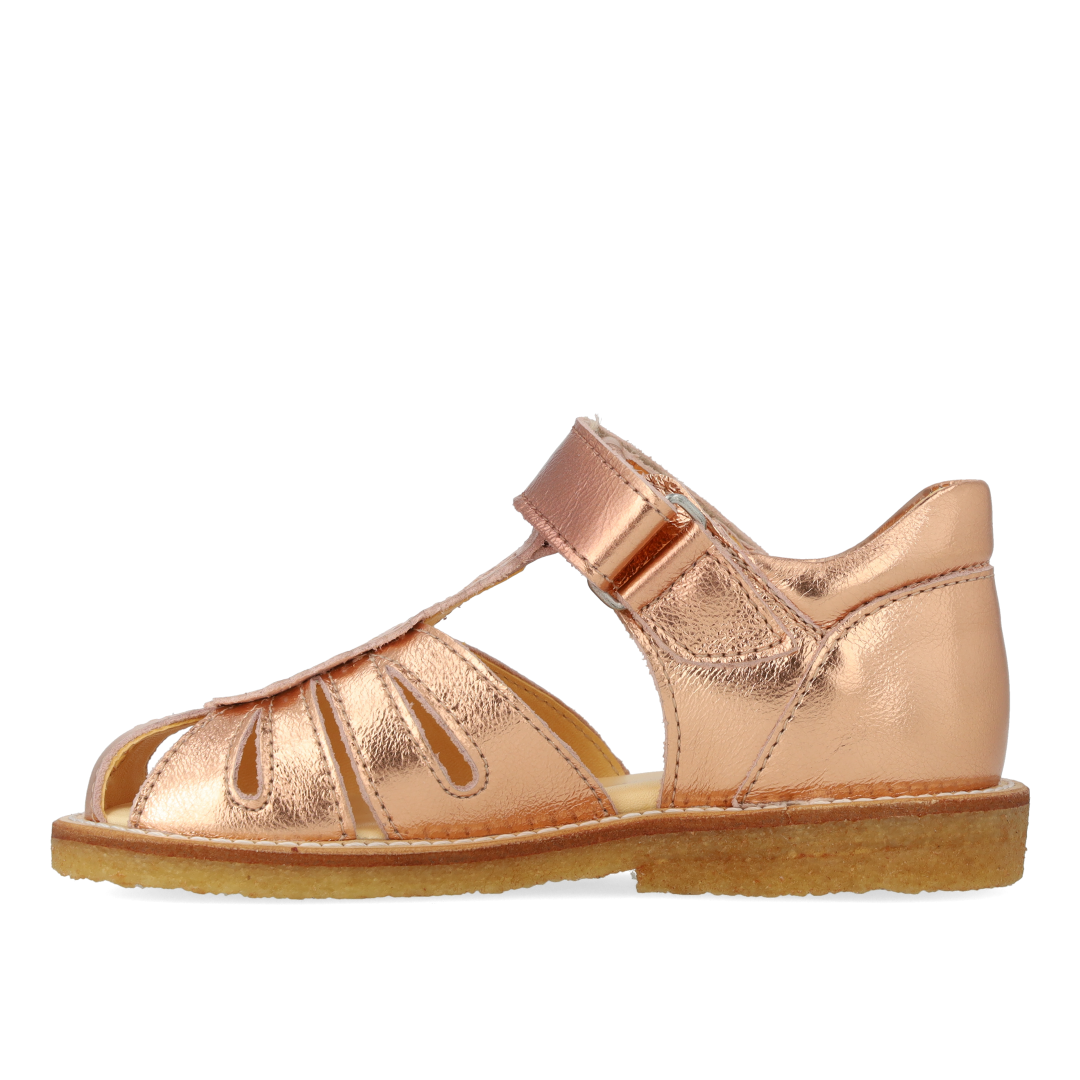 Sandal med dråbedetalje