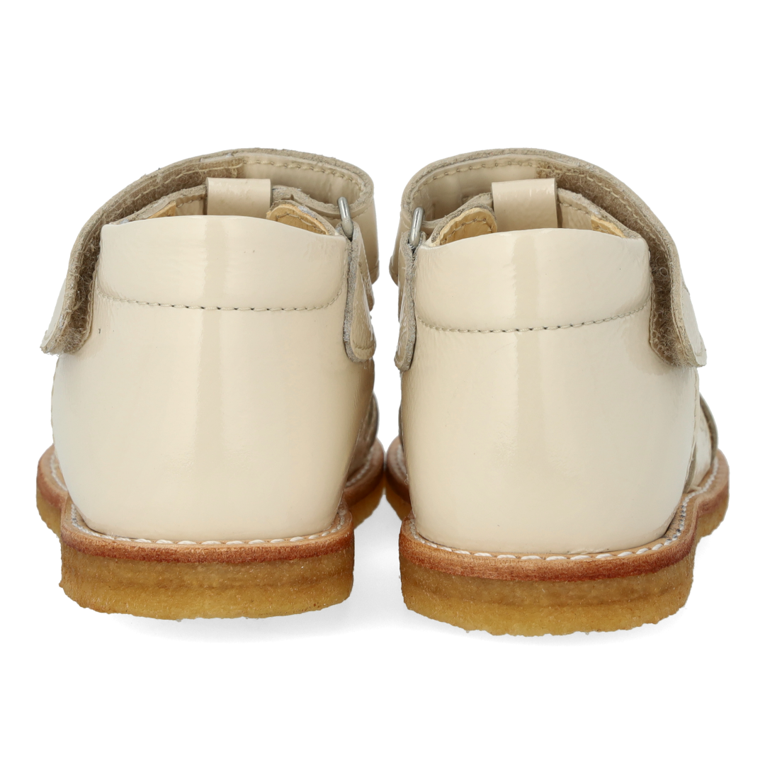Begynder sandal med velcrolukning