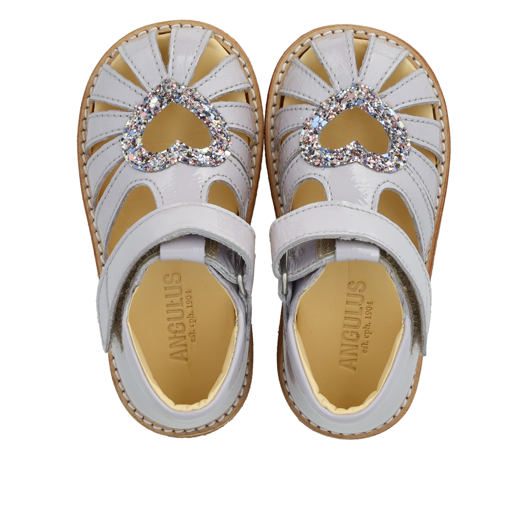 Hjertesandal med glitter og velcrolukning