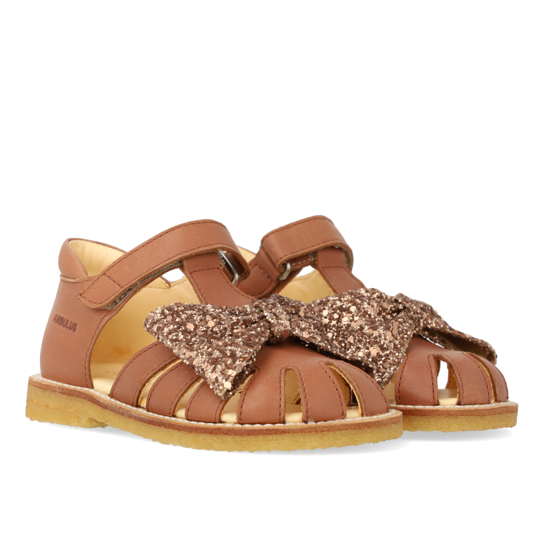 Sandal med glittersløjfe og velcrolukning