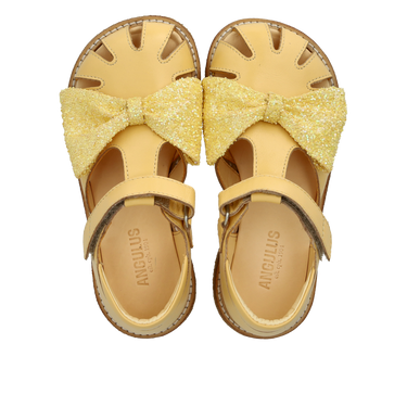 Sandal med glittersløjfe og velcrolukning