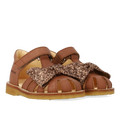 Begynder sandal med glittersløjfe og velcrolukning