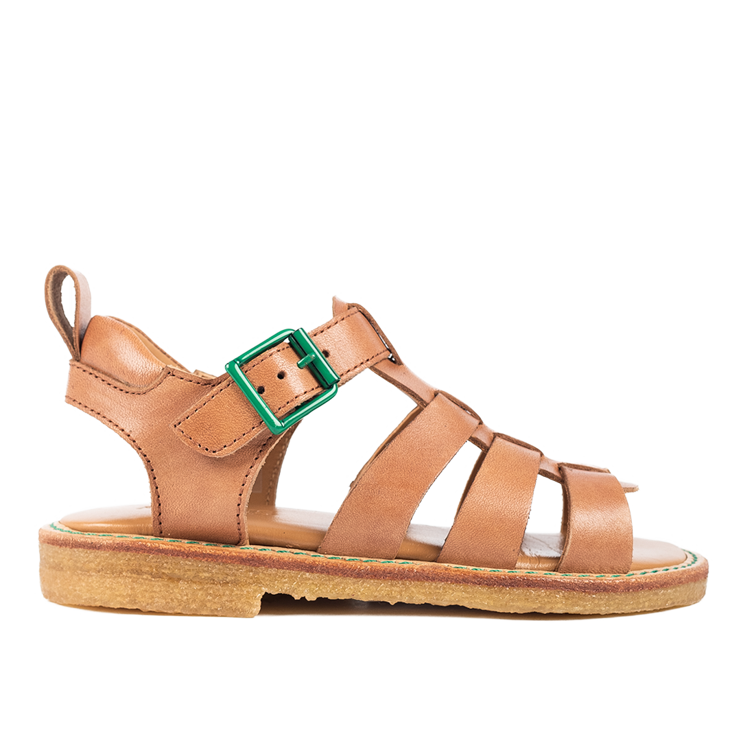 Sandal med spænde og kontrast detaljer