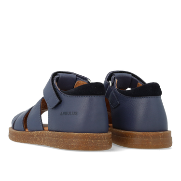 Sandal med justerbar velcrolukning