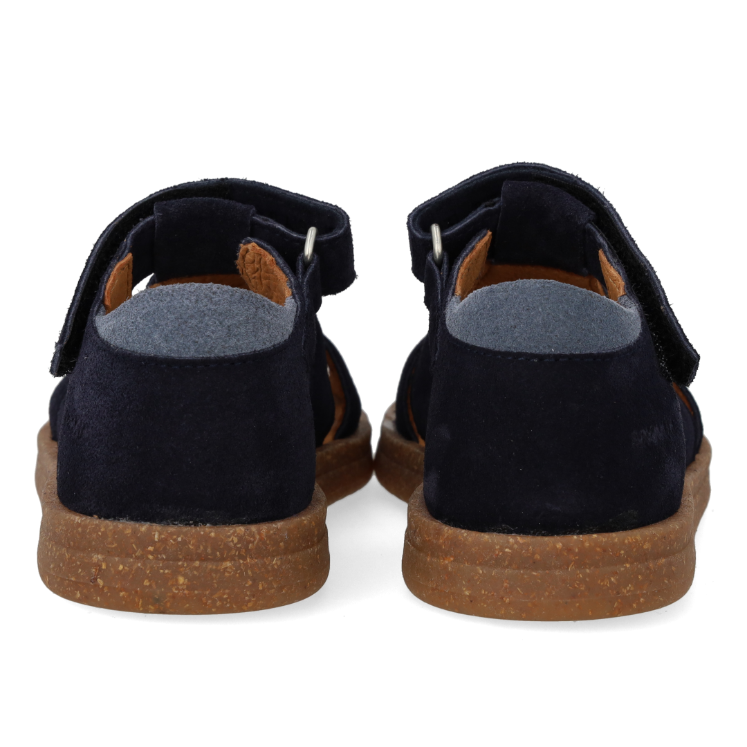 Sandal med justerbar velcrolukning