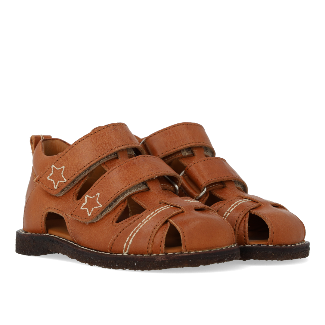 Sandal med stjernebroderi