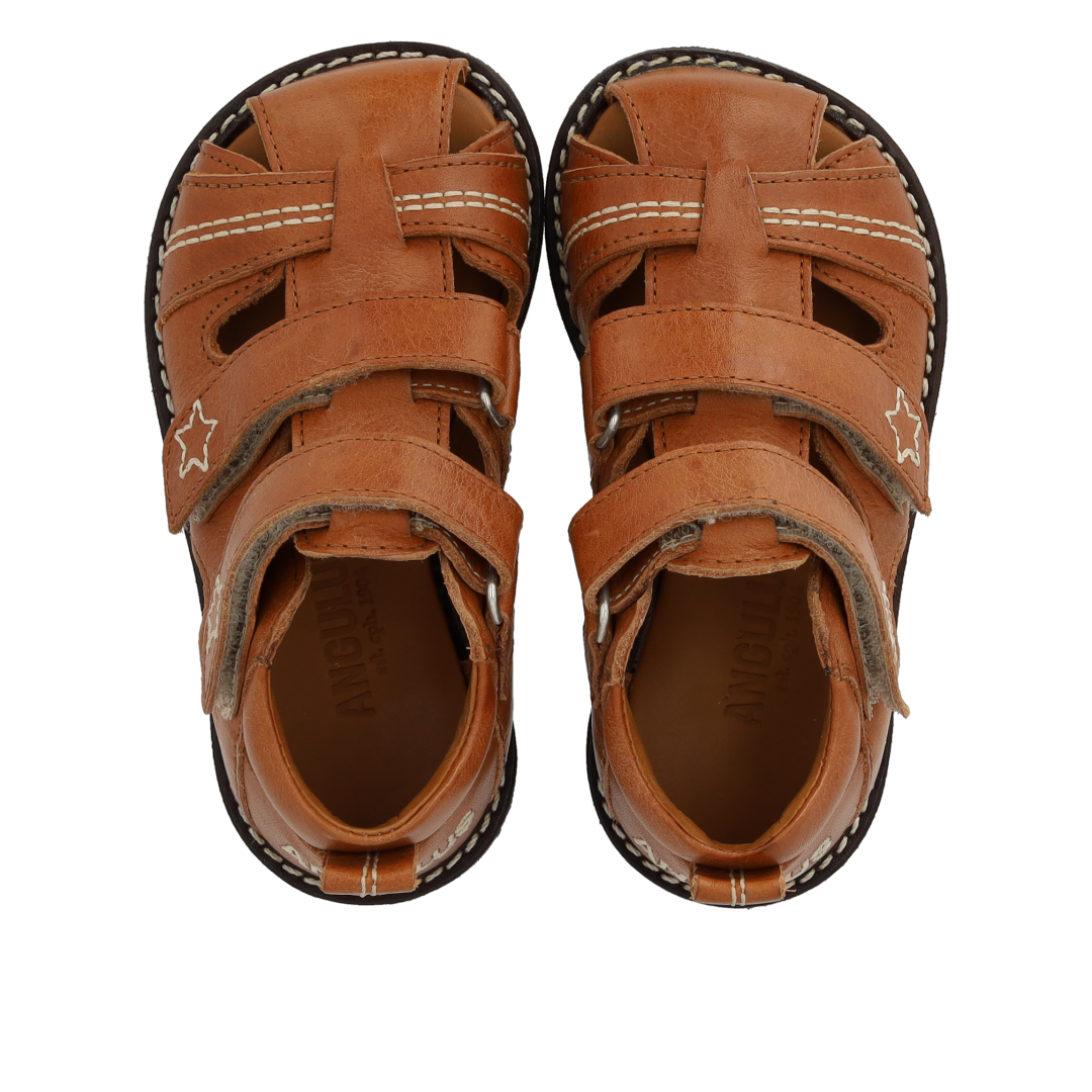 Sandal med stjernebroderi