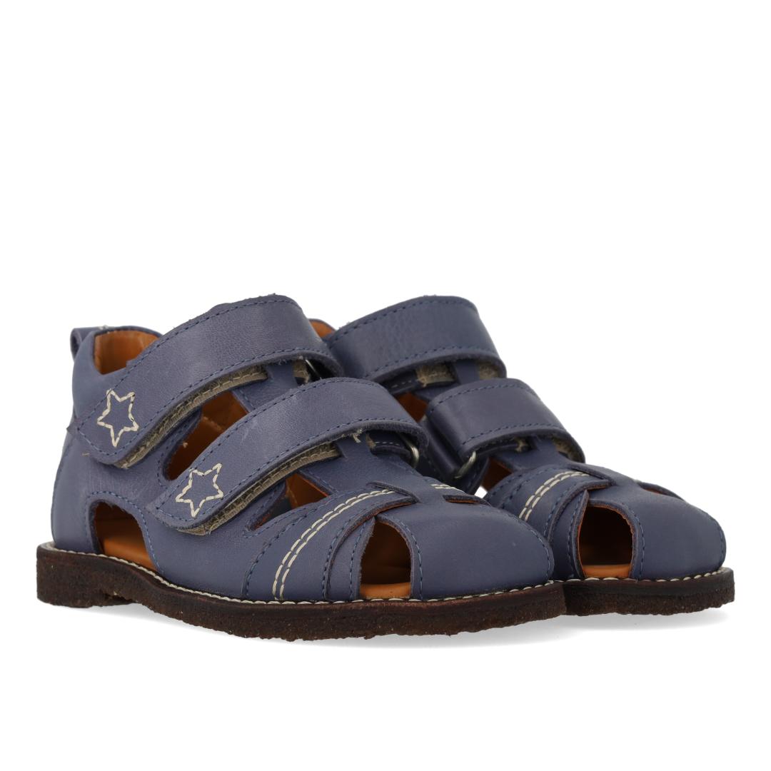 Sandal med stjernebroderi