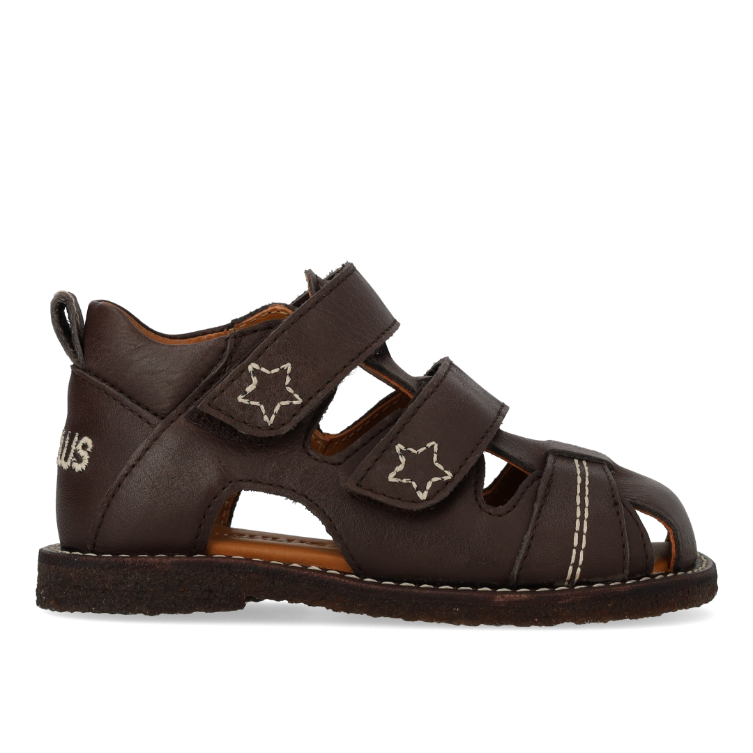Sandal med stjernebroderi