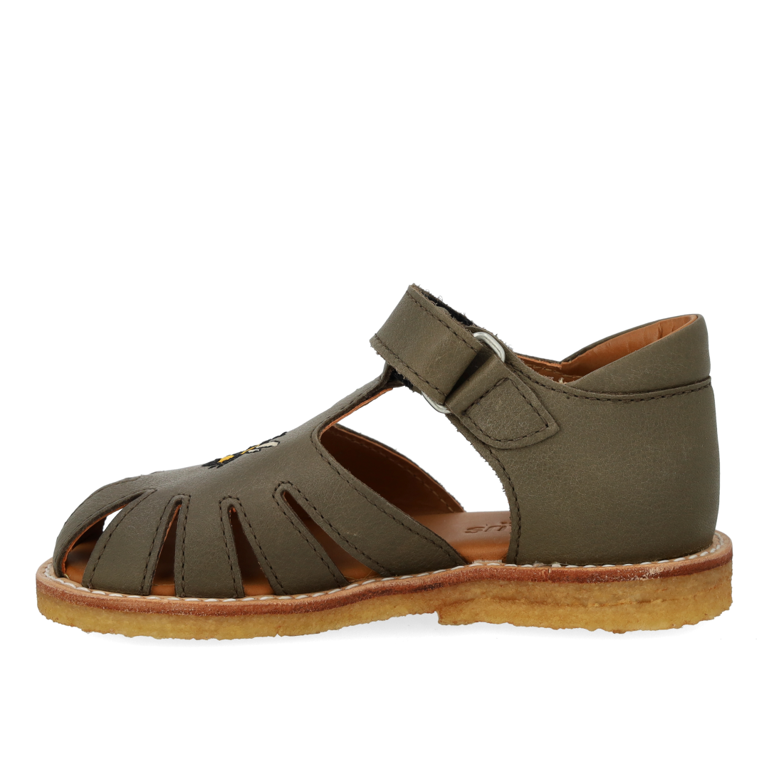 Begynder sandal med bi broderi