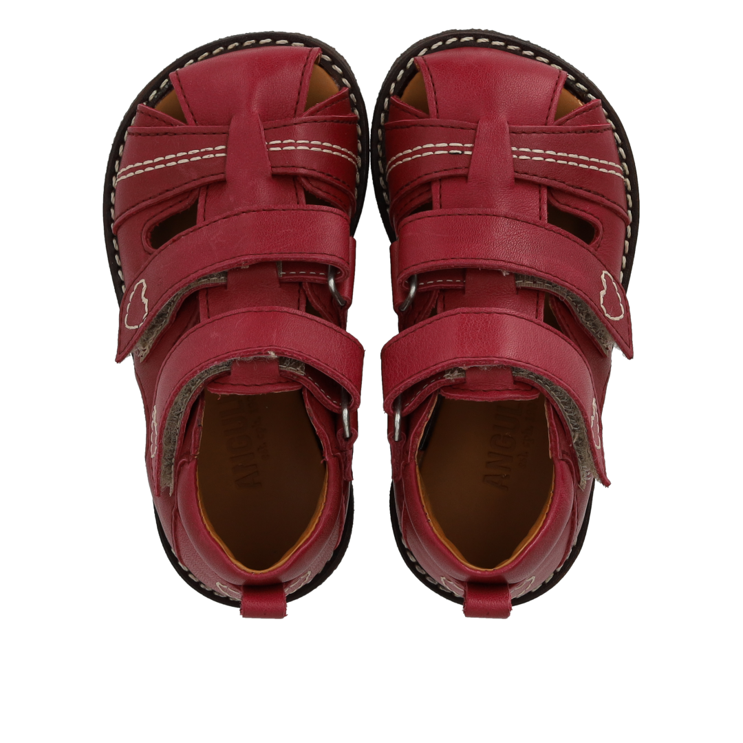 Begynder sandal med kontrast hjertebroderi