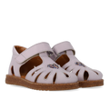Begynder sandal med funklende glitterhjerte