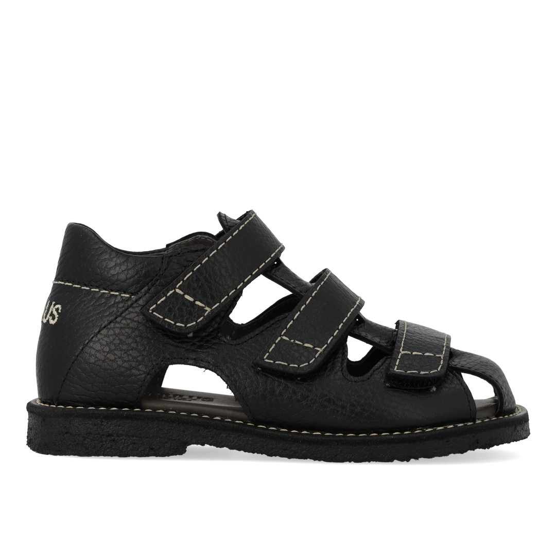 Sandal med stikningsdetaljer og tredobbelt velcro