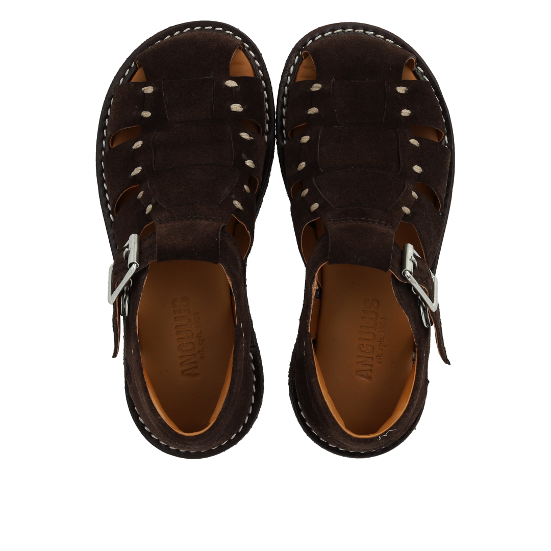 Fisherman sandal med lukket tå og stikningsdetalje