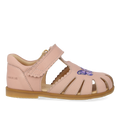 Sandal med lukket tå og sommerfugl
