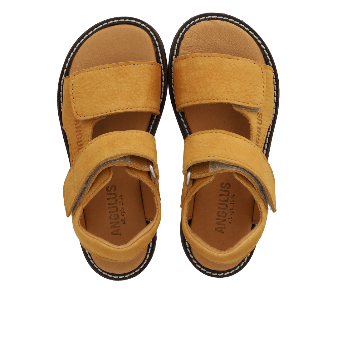 Sandal med åben tå og dobbelt velcro