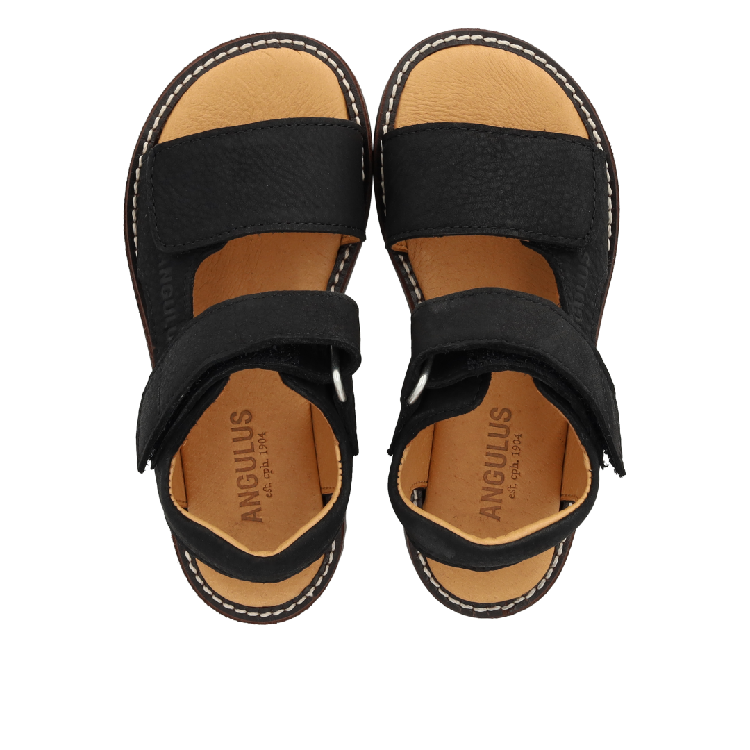 Sandal med åben tå og dobbelt velcro