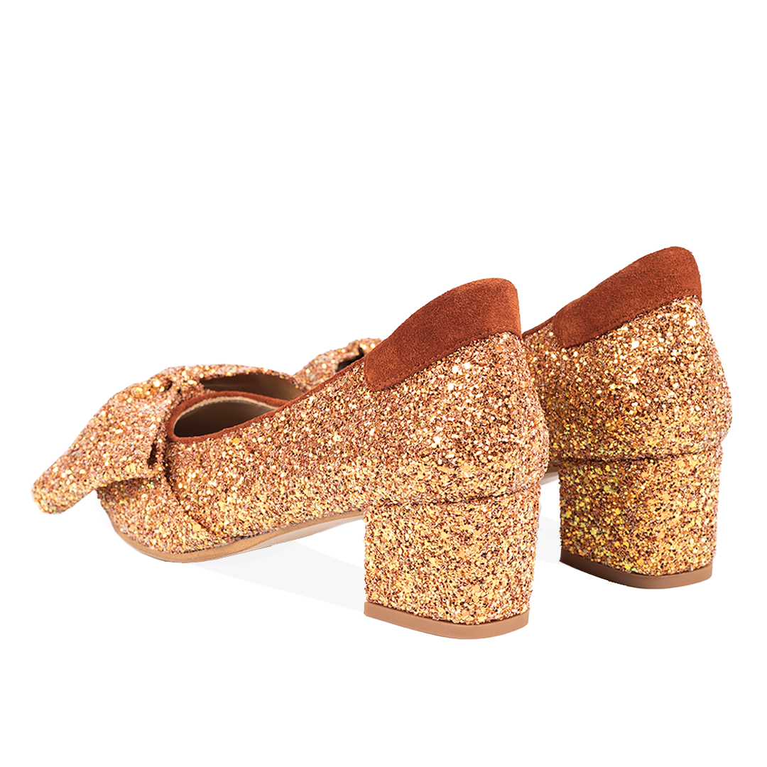 Sløjfe pump i funklende glitter