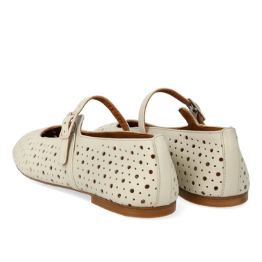 Blød ballerina med dekorativt hulmønster