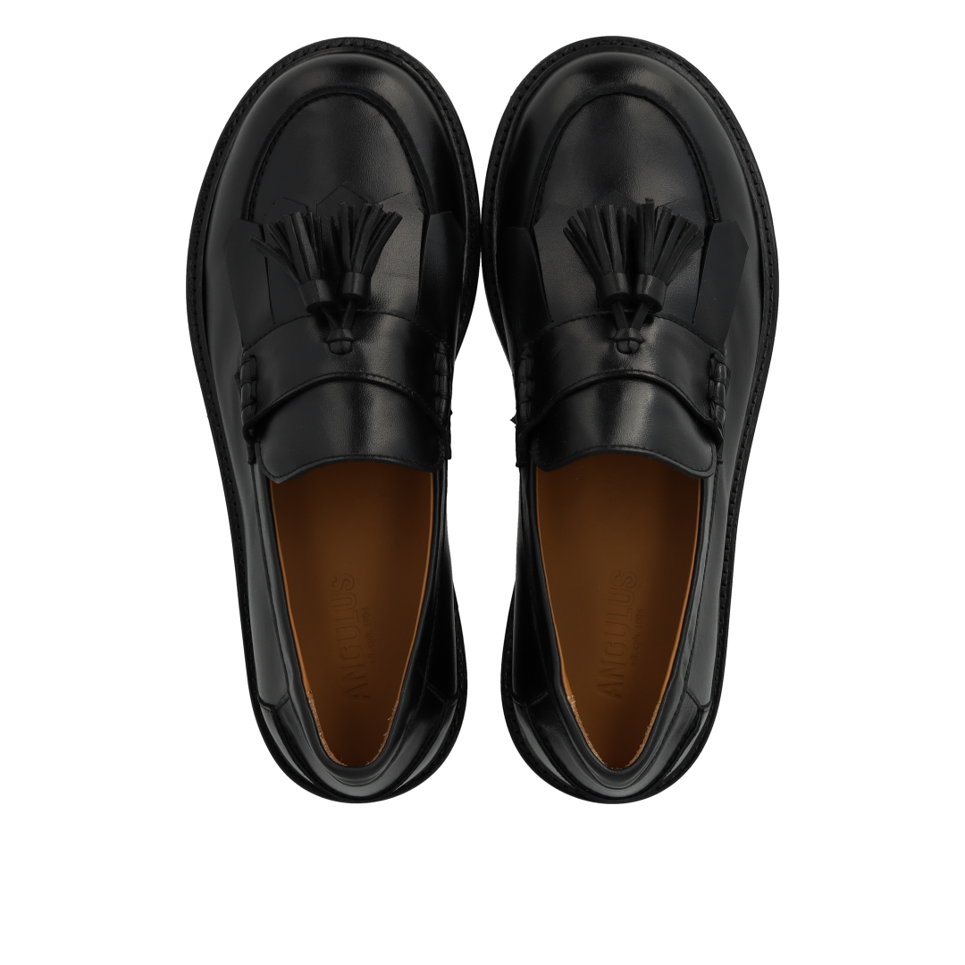 Bred loafer med frynser og kvastdetalje