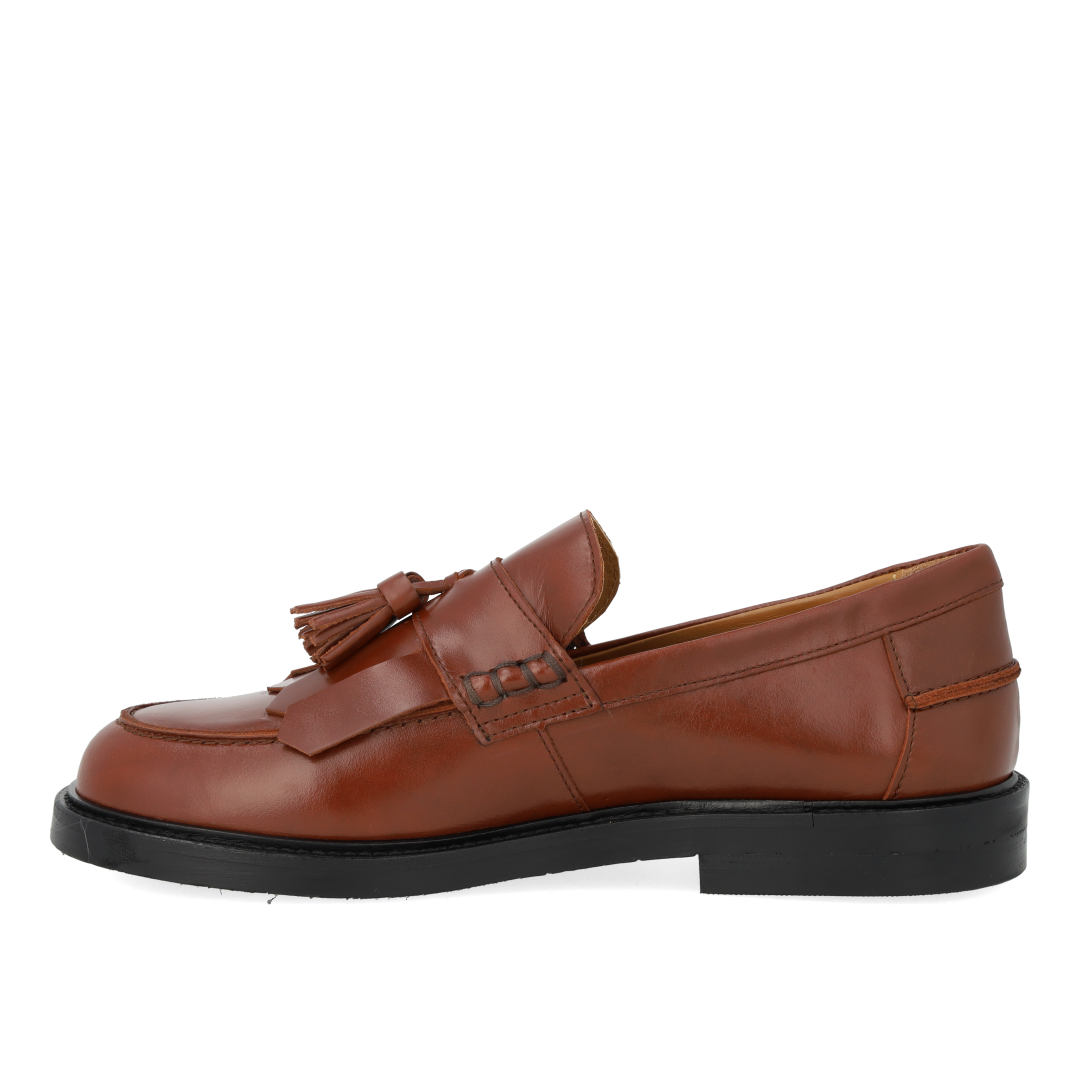 Bred loafer med frynser og kvastdetalje
