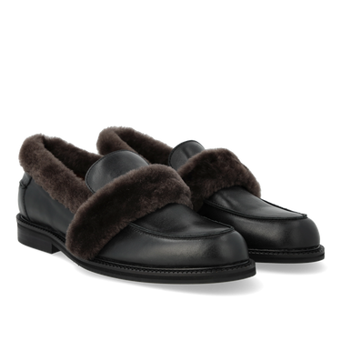 Loafer med bløde pelskanter