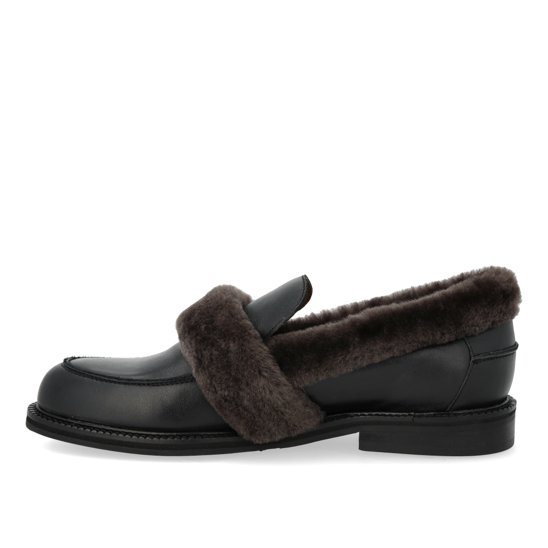 Loafer med bløde pelskanter