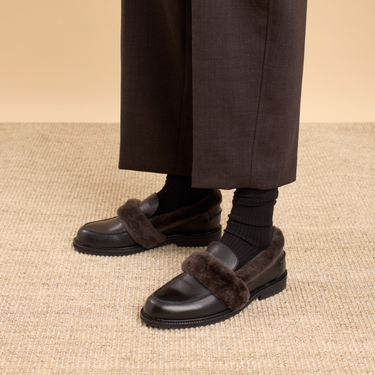 Loafer med bløde pelskanter