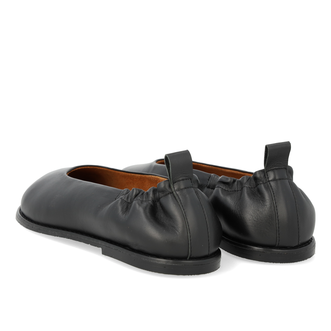 Ballerina med bred pasform