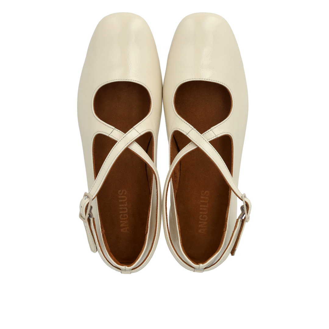 Mary Jane ballerina med krydsdetalje