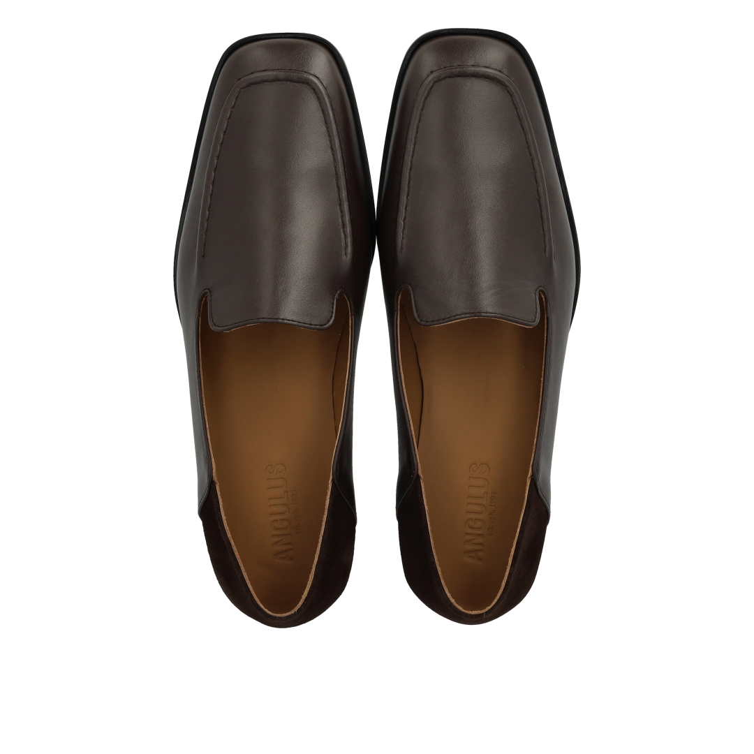 Loafer med ruskindsdetalje