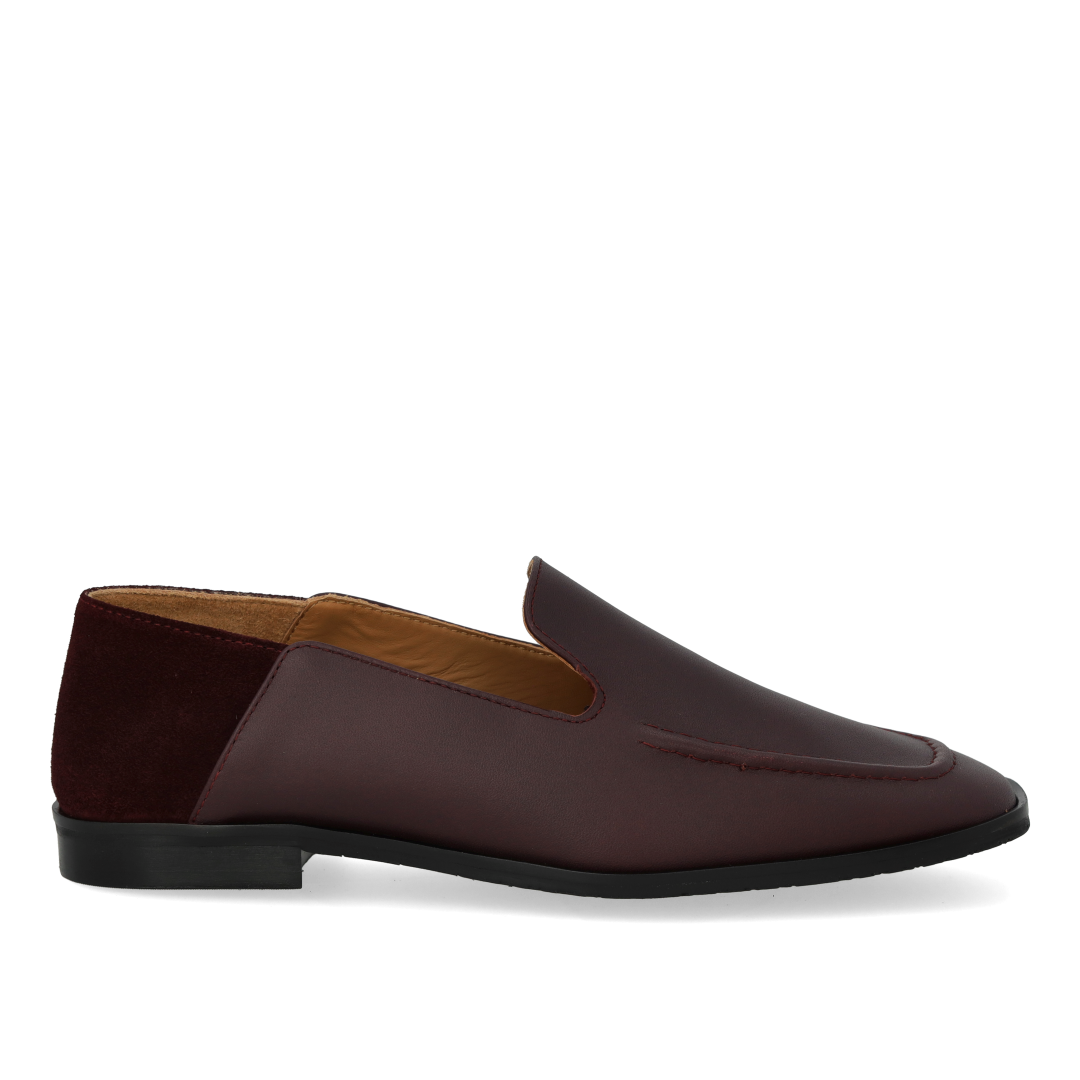 Loafer med ruskindsdetalje