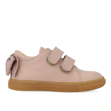 Begynder sneaker med funklende glittersløjfe