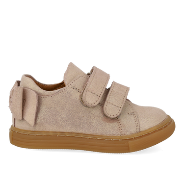 Begynder sneaker med sløjfedetalje på hælen