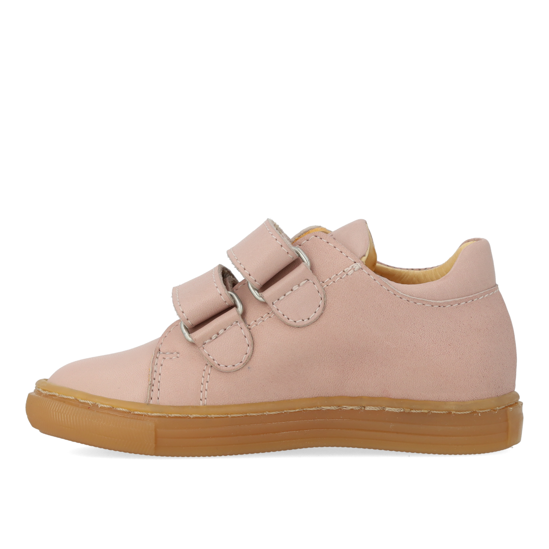Begynder sneaker med blomsterapplikationer
