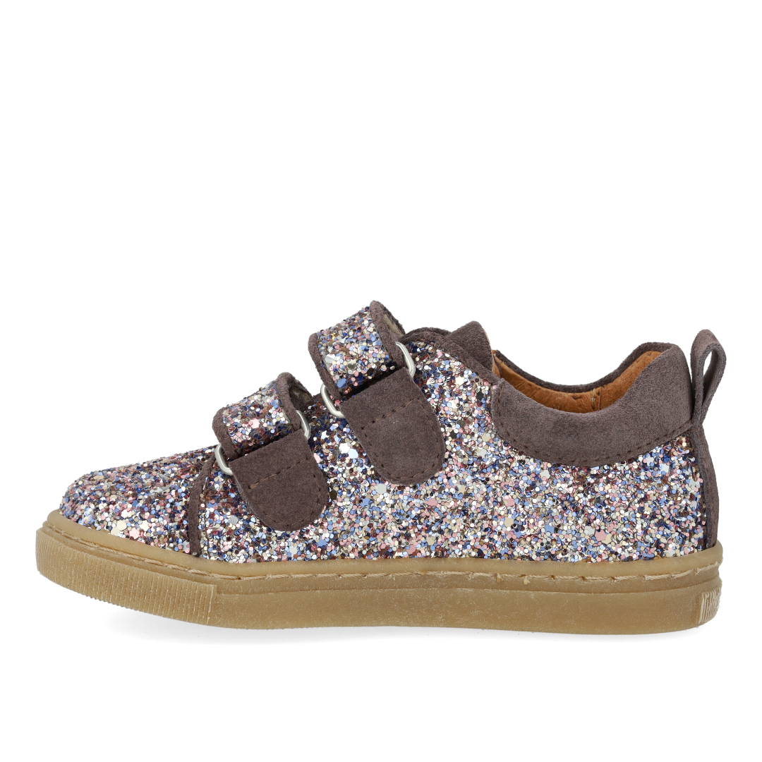 Funklende glitter-sneaker med ruskindskanter