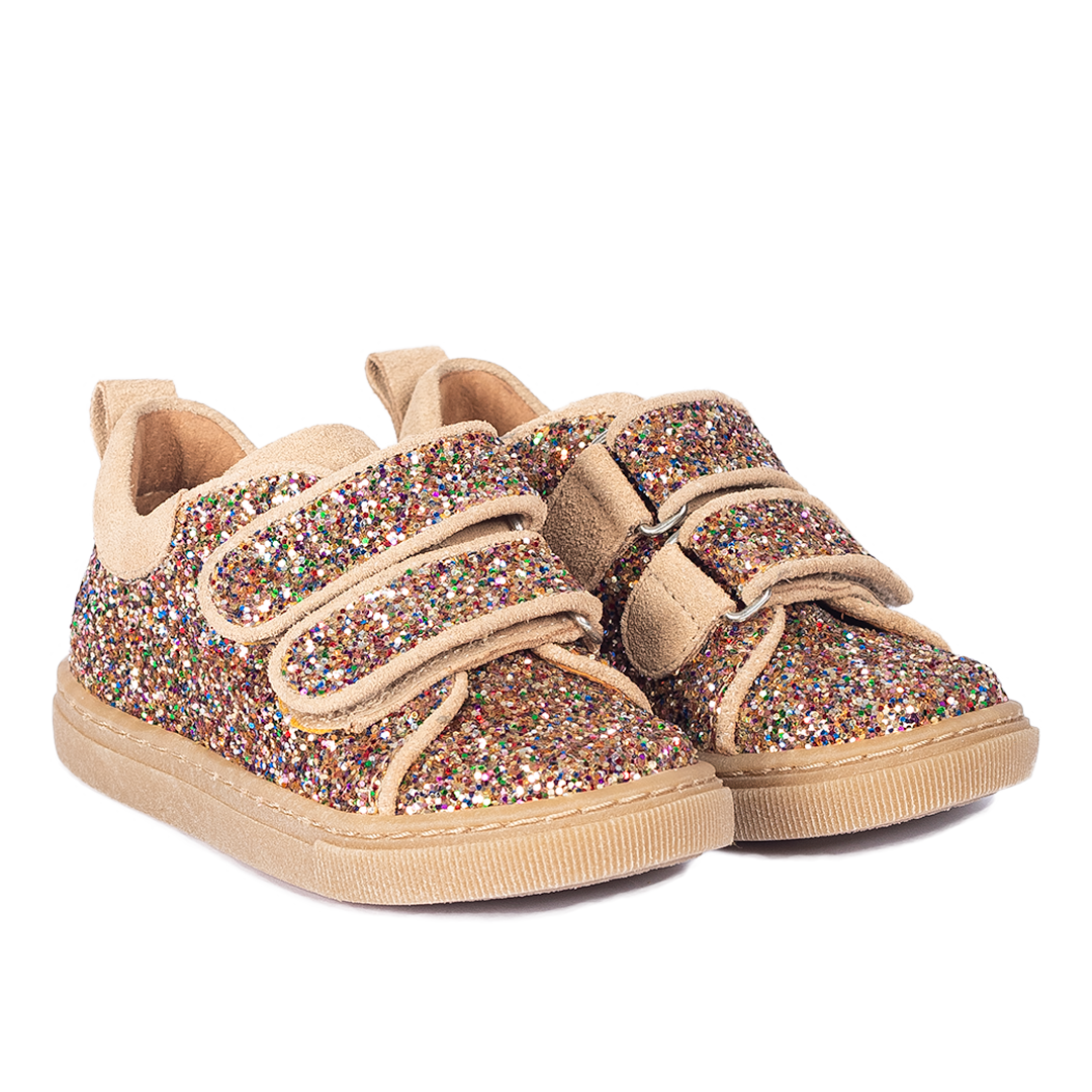 Funklende glitter-sneaker med ruskindskanter