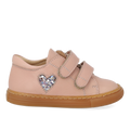 Begynder sneaker med funklende glitterhjerte
