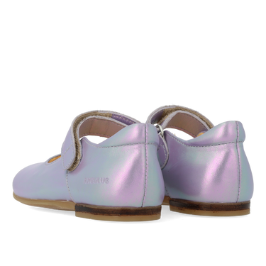 Ballerina med udstandset hjertemotiv